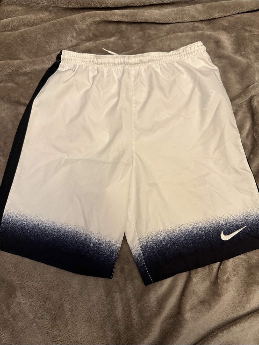 White elastic waist Nike short